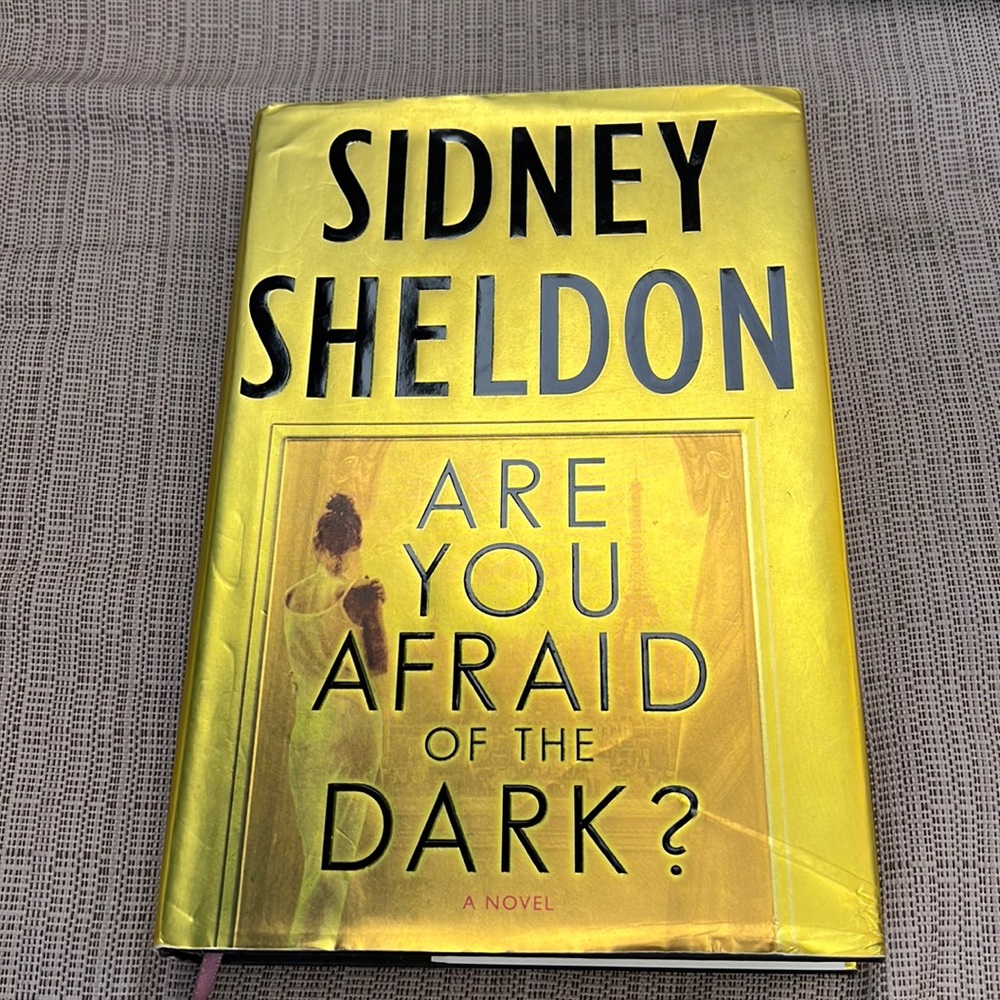 SIDNEY SHELDON ARE YOU AFRAID OF THE DARK HARDCOVER BOOK